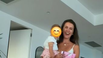Emily Burghelea, din nou însărcinată?! Cum a reacționat soțul ei când a văzut testul de sarcină