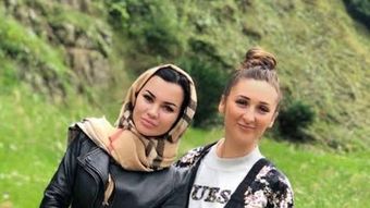 Carmen de la Sălciua a dezvăluit de ce nu va fi nașa copilului surorii ei: „Nici ea nu conștientizează!”
