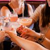 (P) Gin, șampanie și rom: bauturile care pot schimba ritmul serilor moderne