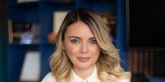 Cristina Sava, Director Marketing și Comunicare Dogan Media, premiată pentru Implicare Socială în cadrul „She Leads – Gala excelenței în business”