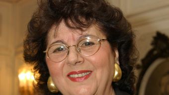 Primele fotografii de la sicriul Adelei Mărculescu. Apropiații și colegii au venit pentru a-și lua rămas bun de la ea. Mesajul transmis de Iuliana Marciuc: „Așa o putem vedea din nou.”