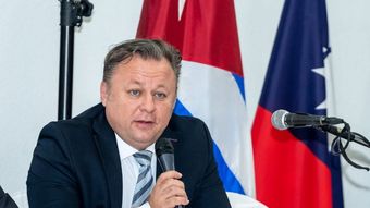 Dragoș Dolănescu, mândru de fiul său cel mare! Unde s-a angajat tânărul după ce a absolvit facultatea: „Pentru mine este o mare bucurie.”