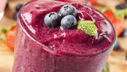 Meniul „Light & Fresh” de august: 5 cine rapide, gata în 15 minute, ideale pentru zilele în care refuzi să dai drumul la aragaz