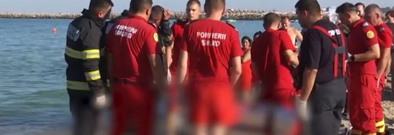 Bărbat resuscitat pe plajă