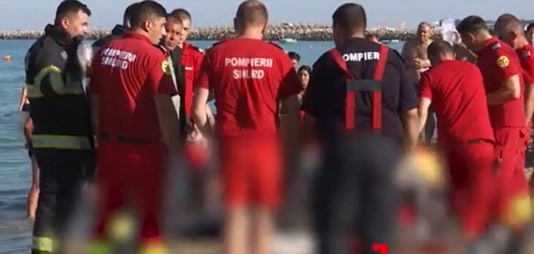 Bărbat resuscitat pe plajă