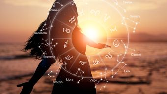 3 zodii își transformă visurile în realitate în august 2026! Soarele și Saturn retrograd aduc schimbări importante