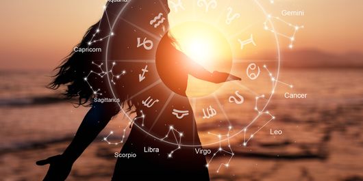3 zodii își transformă visurile în realitate în august 2026! Soarele și Saturn retrograd aduc schimbări importante