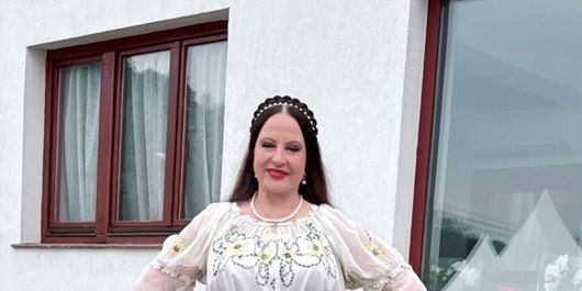 Care este trucul Mariei Dragomiroiu pentru un păr atât de lung. Artista a dezvăluit ce anume a ajutat-o când avea probleme cu el: “Am învățat din bătrâni.”