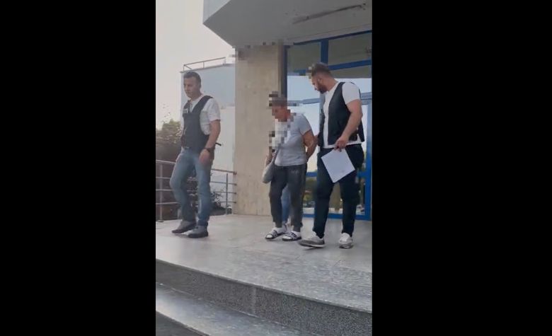 Femeie reținută pentru crimă