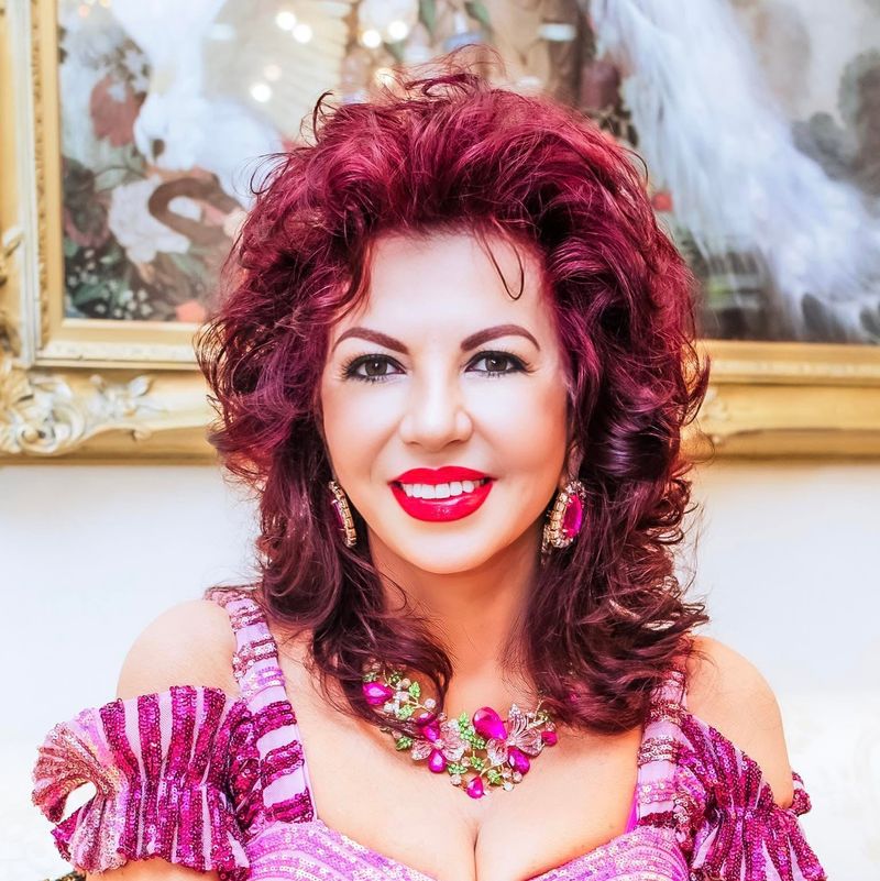 Carmen Harra