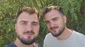 Frații Graur, cu ochii în lacrimi după veștile primite. Tânărul a tras mașina pe dreapta: „Cred că de o oră plâng.”
