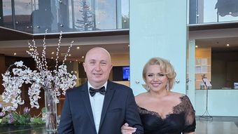 Cornelia și Lupu Rednic, luați prin surprindere de un avertisment în Covasna! Ce au aflat cei doi artiști: „Urc într-un copac!”