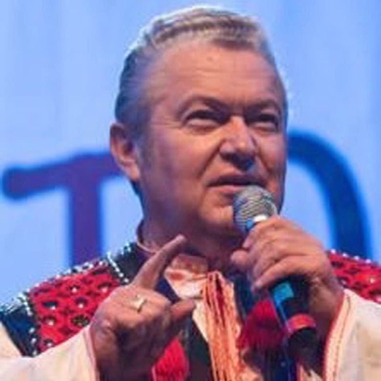 Cum să îți pui unghii false acasă?
