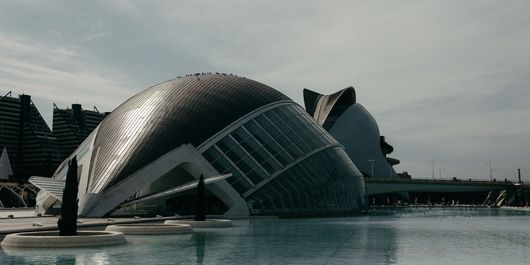 (P) De la gotic la futurism: cum transmite arhitectura povestea Valenciei