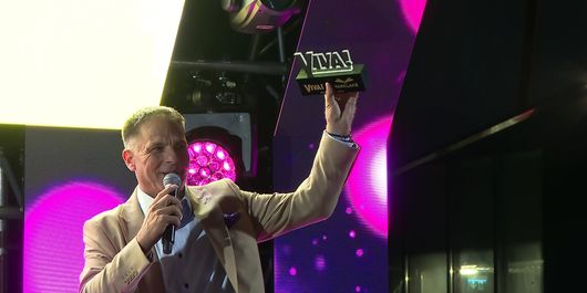 Dan Negru, premiat la „VIVA! Influencers Party”