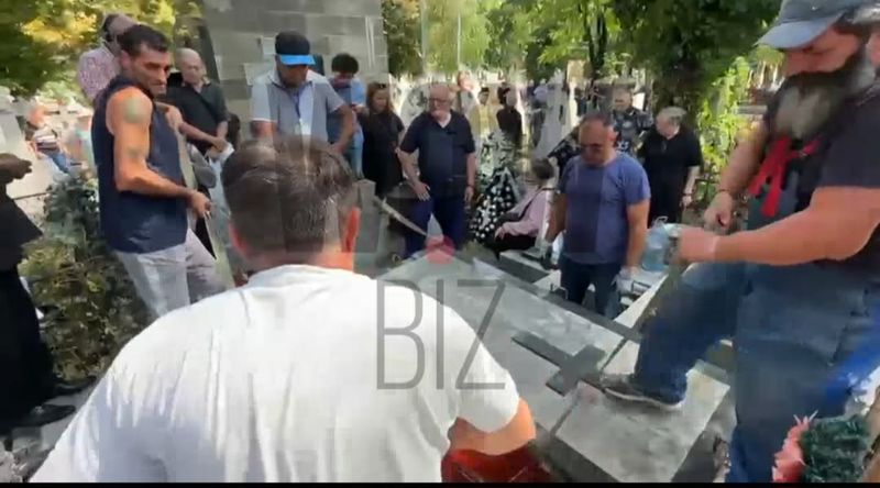 &Icirc;nmorm&acirc;ntare Anca Pandrea