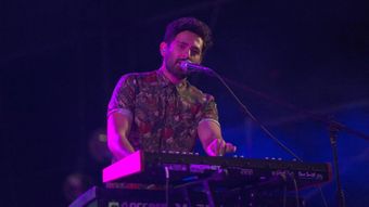 Sfârșit tragic pentru o familie, chiar în propria casă. Un muzician, soția lui, fiica lor de trei ani și bona au fost victimele unei crime