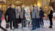 Trupul Mădălinei Apostol a ajuns în biserică