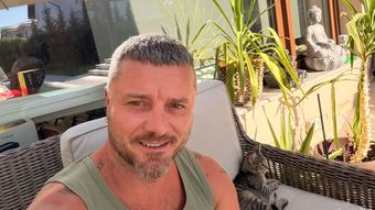 Tavi Clonda, răspuns pentru cei care au spus că trăiește din banii soției sale. Adevărul despre banii din familia lui și a Gabrielei Cristea: „Nu mai ții cont care e cardul, al cui e.”