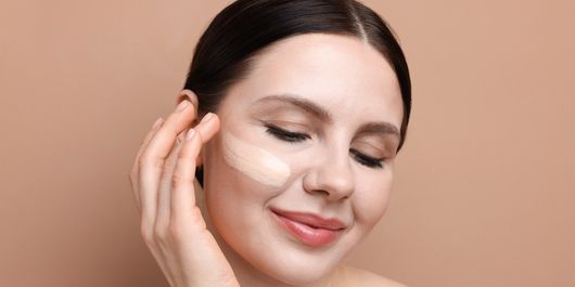 (P) BB Cream vs CC Cream: care este diferența și cum alegi produsul potrivit pentru tine?
