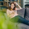 (P) Divertismentul digital și timpul liber: Cum &icirc;și găsesc femeile moderne momente de deconectare