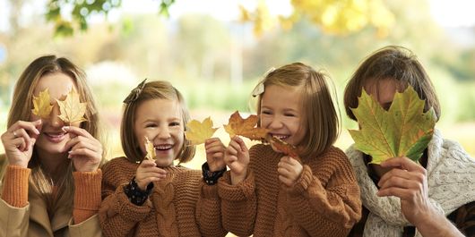5 activităţi de toamnă pe care le poți face cu cei mici în weekend