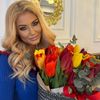 FOTO Emilia Ghinescu, apariție de senzație alături de iubitul cu 20 de ani mai t&acirc;năr. Ce ținute au ales și cum s-au afișat &icirc;n spațiul public