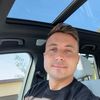 Reacția lui Valentin Sanfira după ce părinții lui au fost jigniți pe internet. Artistul a lăsat un mesaj tranșant: &ldquo;Nu studiile medii sunt o rușine, ci pretenția de superioritate și lipsa de respect.&rdquo;