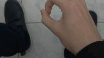 Mirela Vaida, revoltată după ce un elev de 13 ani și-a înjunghiat profesoara în Bistrița! Ce reguli stricte le-a impus copiilor ei