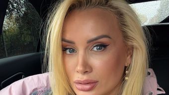 Motivul pentru care Simona Trașcă a tot amânat vizita la fiul ei din Canada. Vedeta a mărturisit și dacă are planuri să devină mamă din nou: “Mă și văd cu burta la gură.”