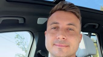 Ce face Valentin Sanfira când plouă. Artistul a arătat în online ultima achiziție făcută și a mărturisit ce plănuiește să facă în următoarele zile: “Abia aștept!”