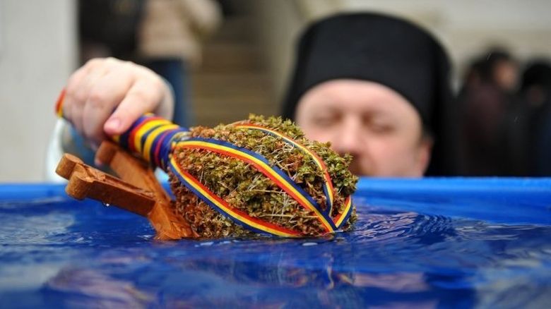Traditii si superstitii de Boboteaza. Ce trebuie sa faci in aceste zile ca sa ai un an bun Traditii si superstitii de Boboteaza. Ce trebuie sa faci in aceste zile ca sa ai un an bun