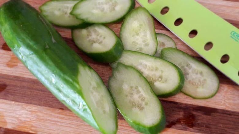 Pierzi 3 kg in 3 zile urmand dieta doar cu castraveti Pierzi 3 kg in 3 zile urmand dieta doar cu castraveti