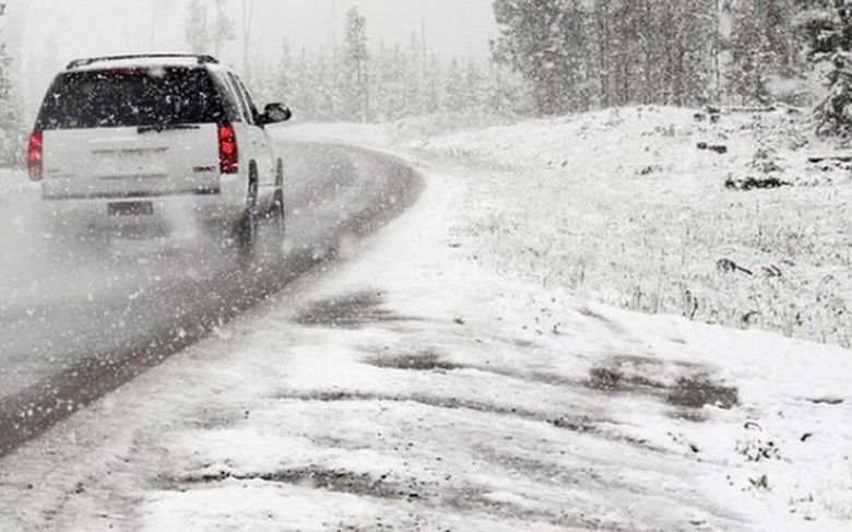 AVERTIZARE METEO. Cod portocaliu de ninsori şi viscol marţi dimineaţă AVERTIZARE METEO. Cod portocaliu de ninsori şi viscol marţi dimineaţă