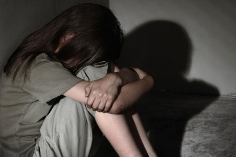 Gravidă după ce a fost sclava sexuală a cinci bărbaţi. Eleva de 11 ani a reușit să-și facă dreptate