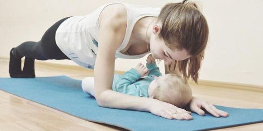 Greșeli pe care le fac proaspetele mămici atunci când incearcă să slăbească