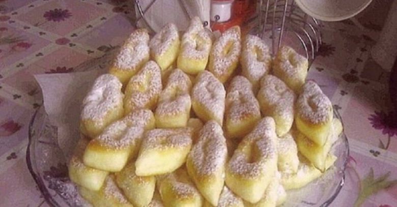 Minciunele pufoase, delicioase şi uşor de făcut Minciunele pufoase, delicioase şi uşor de făcut