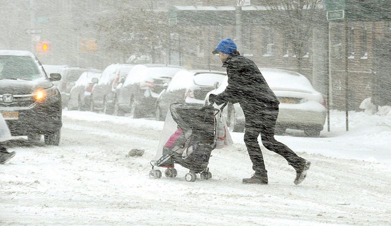 Ultimă oră! Meteorologii anunță un nou val de viscol și ninsori. Peste 20 de județe sunt vizate Ultimă oră! Meteorologii anunță un nou val de viscol și ninsori. Peste 20 de județe sunt vizate