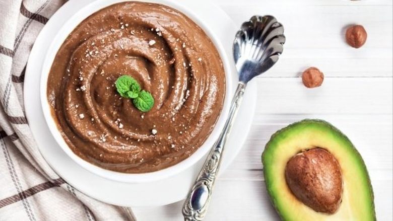 Mousse de ciocolată. Cum faci un mousse de ciocolată bogat în fibre fără ouă, lapte şi făină Mousse de ciocolată. Cum faci un mousse de ciocolată bogat în fibre fără ouă, lapte şi făină