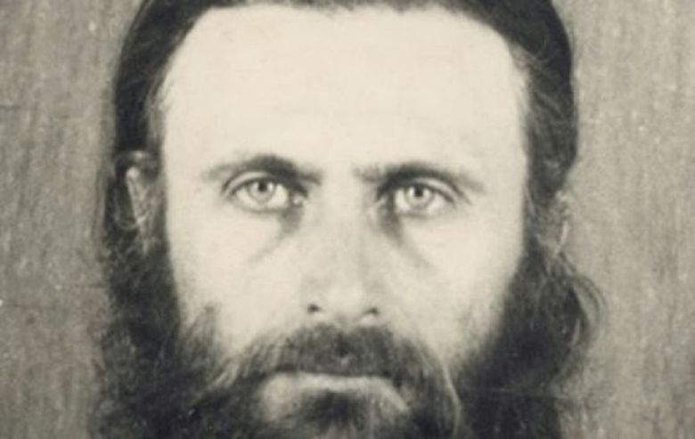Părintele Arsenie Boca - profeția despre București, după ce a prorocit moartea violență a soților Ceaușescu în ziua de Crăciun Părintele Arsenie Boca - profeția despre București, după ce a prorocit moartea violență a soților Ceaușescu în ziua de Crăciun