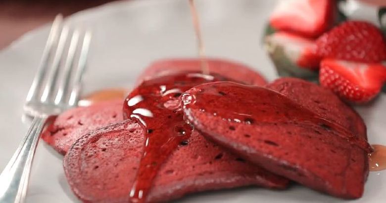 Cel mai potrivit desert pentru Valentine's Day! Fa-ti clatite in forma de inimioara Cel mai potrivit desert pentru Valentine's Day! Fa-ti clatite in forma de inimioara