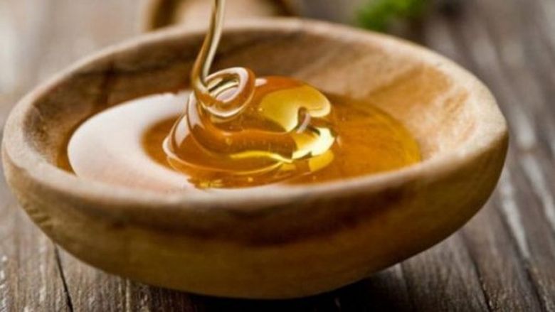 Amestecul-magic: miere, scortisoara si nuci. Efectele terapeutice sunt neasteptate