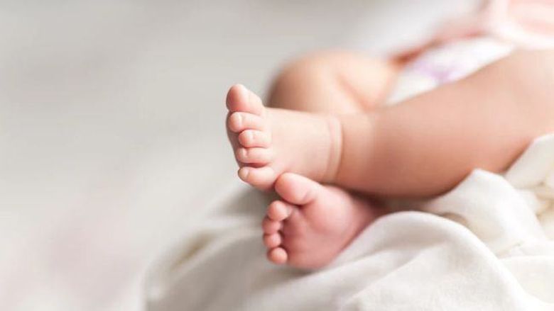 Bebeluş născut la Buftea, intrat în convulsii din cauza unei bacterii. Mama acuză medicii Bebeluş născut la Buftea, intrat în convulsii din cauza unei bacterii. Mama acuză medicii