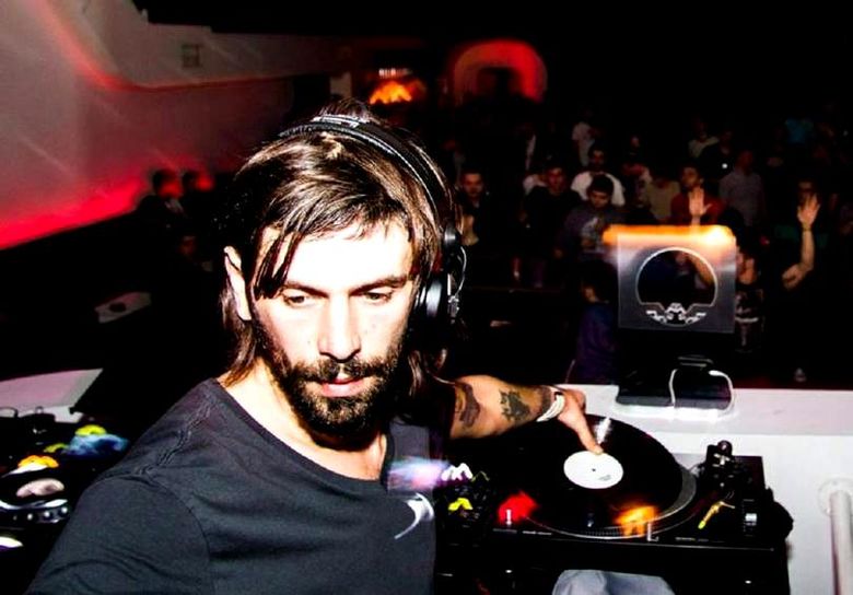 DJ Pagal, în comă după ce a suferit un grav accident de motocicletă în Ibiza DJ Pagal, în comă după ce a suferit un grav accident de motocicletă în Ibiza