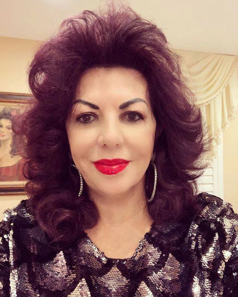 Carmen Harra face un gest extraordinar: &icirc;și donează ziua de naștere. Celebra prezicătoare va &icirc;mplini 64 de ani