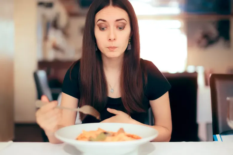 De ce ți-e rău mereu după ce mănânci și ce este de făcut De ce ți-e rău mereu după ce mănânci și ce este de făcut