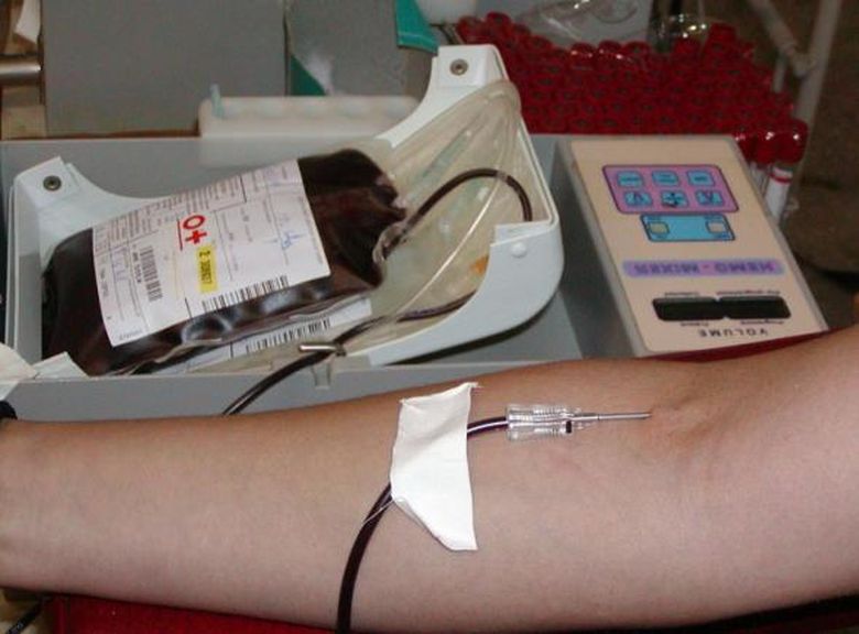 O fată de 14 ani din Iași, ținută în viață de aparate, din cauza unui regim. Dieta, recomandată de un medic, i-a distrus organismul O fată de 14 ani din Iași, ținută în viață de aparate, din cauza unui regim. Dieta, recomandată de un medic, i-a distrus organismul