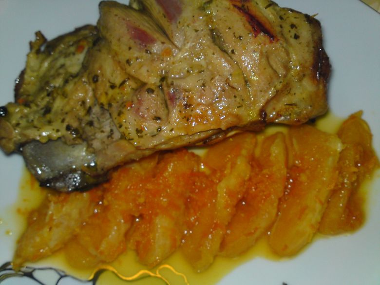 Reţetă de Paşti: Friptură de miel cu portocale Reţetă de Paşti: Friptură de miel cu portocale