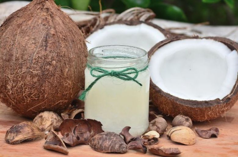 Ulei de Cocos Pentru Ten: Cum Iti Pregatesti Tenul Pentru Vara