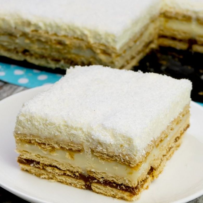 Tort “Raffaello” fără coacere – o reţetă excelentă pentru weekend Tort “Raffaello” fără coacere – o reţetă excelentă pentru weekend